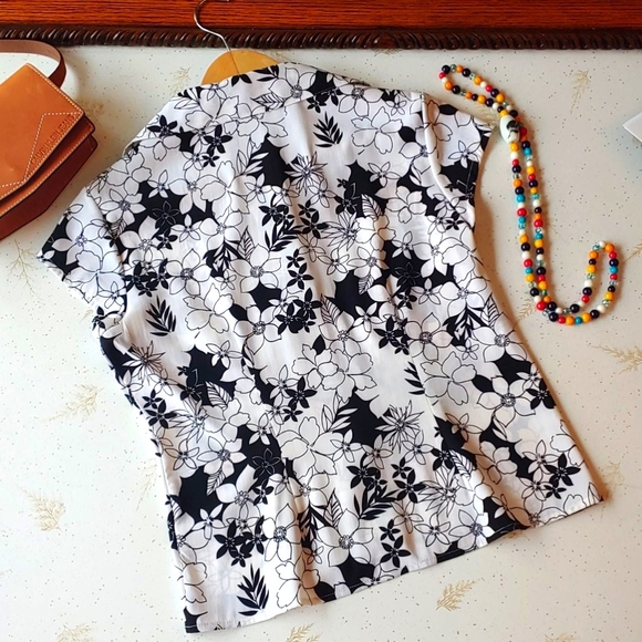 Worthington Petite Stretch Florals Blouse - Picture 8 of 11